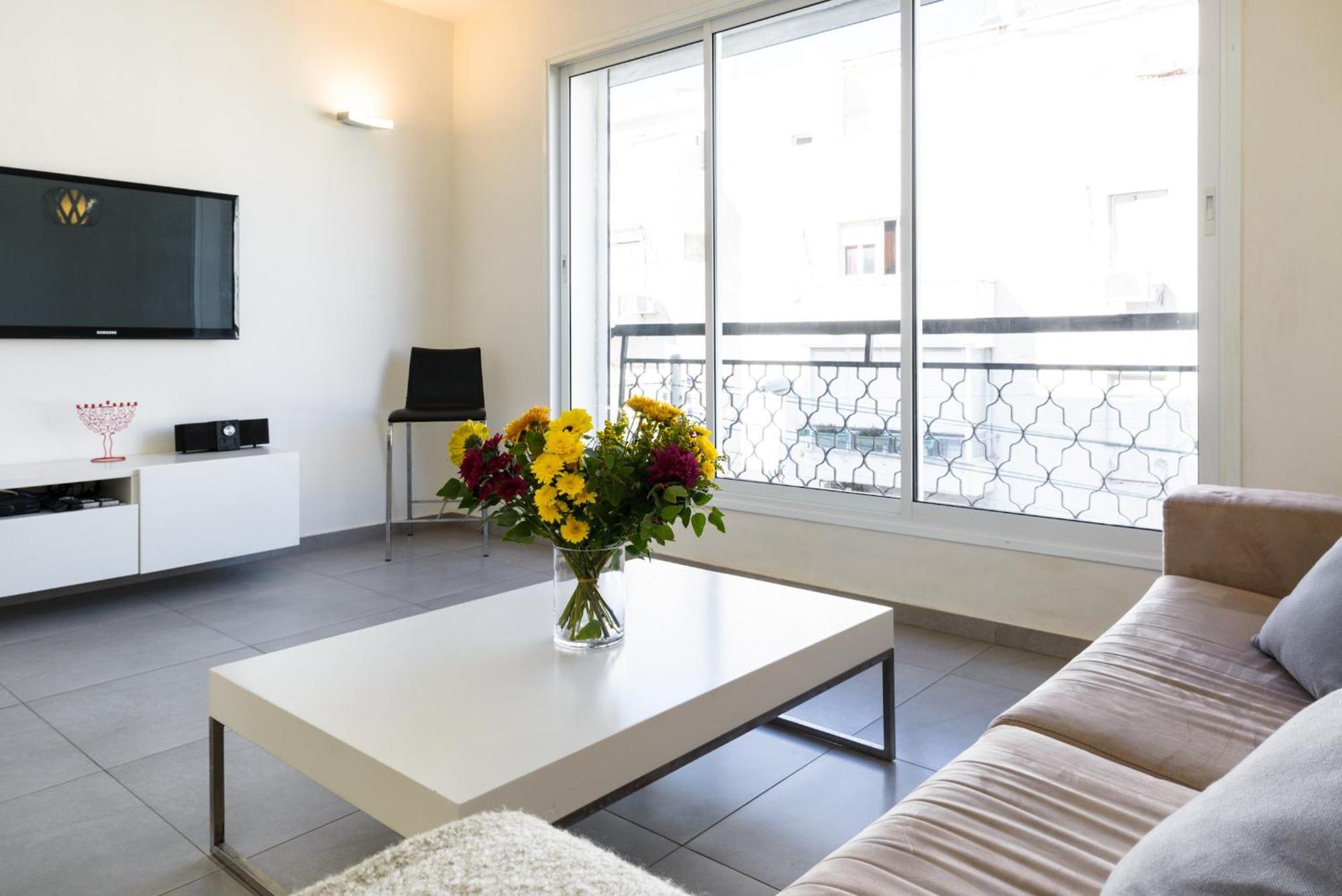 Full Comfort 1br Near Frishman By Feelhome *